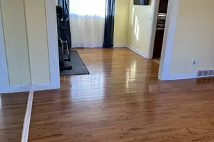 26429 Wilson Dr, Dearborn Heights, MI 48127 - Photo 7