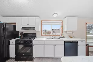 260 Storr, Adrian, MI 49221 - Photo 13