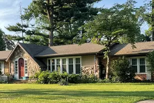 81 Maple Ln, Coldwater, MI 49036 - Photo 3