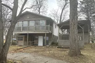 1747 Tennis Ct, Pleasant Lake, MI 49272 - Photo 17