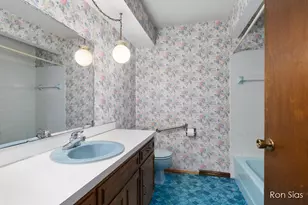 17075 Lakeview Rd, Holland, MI 49424 - Photo 15