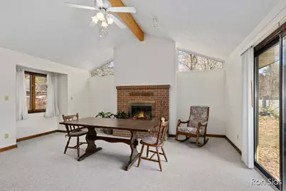 17075 Lakeview Road, Holland, MI 49424 - Photo 9