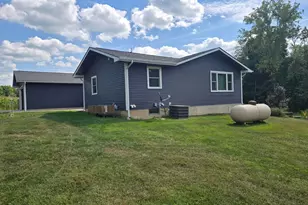 983 Moore Rd, Quincy, MI 49082 - Photo 3