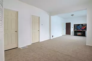 909 N Granger St, Saginaw, MI 48602 - Photo 5