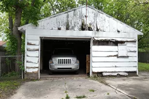 909 N Granger St, Saginaw, MI 48602 - Photo 15