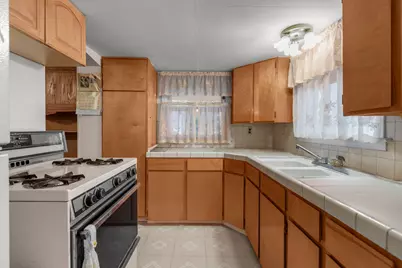 26204 Doxtator Street, Dearborn Heights, MI 48127 - Photo 27