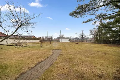 26204 Doxtator Street, Dearborn Heights, MI 48127 - Photo 9