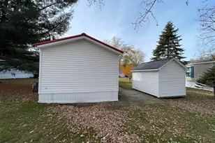 310 Kristy Jo St, Cadillac, MI 49601 - Photo 5