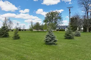 91 N Doran Rd, Imlay City, MI 48444 - Photo 3