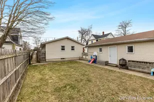 119 W McKinley Ave, Zeeland, MI 49464 - Photo 19