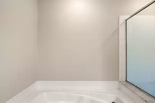 28849 Hearthstone Dr, Novi, MI 48377 - Photo 7