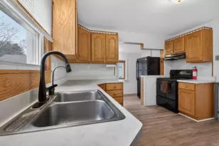 329 E Coler St, Jackson, MI 49203 - Photo 11