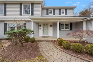 2456 Lost Tree Way, Bloomfield Hills, MI 48304 - Photo 3