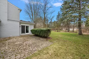 2456 Lost Tree Way, Bloomfield Hills, MI 48304 - Photo 7