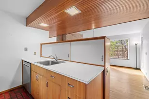 374 Hilldale Dr, Ann Arbor, MI 48105 - Photo 15