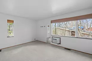 374 Hilldale Dr, Ann Arbor, MI 48105 - Photo 29