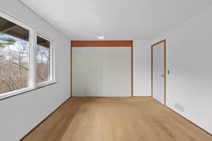 374 Hilldale Dr, Ann Arbor, MI 48105 - Photo 33