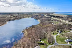 5424 W Oak Point Rd, Ludington, MI 49431 - Photo 7