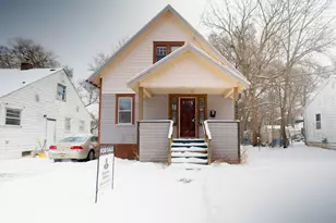 1522 Robertson Ave, Lansing, MI 48915 - Photo 1