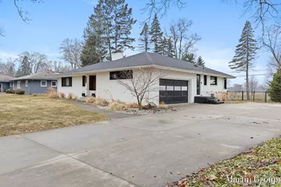 1959 Meadowfield Drive NE, Grand Rapids, MI 49505 - Photo 3