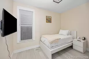 912 Arianna St NW, Grand Rapids, MI 49504 - Photo 13