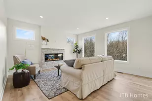 5952 Valley Point Dr SE, Caledonia, MI 49316 - Photo 9