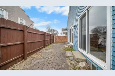 23659 Stonehenge Boulevard, Novi, MI 48375 - Photo 3
