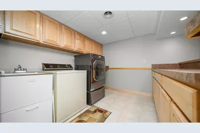 23659 Stonehenge Boulevard, Novi, MI 48375 - Photo 19