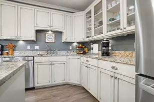 917 W Savidge St, Spring Lake, MI 49456 - Photo 13