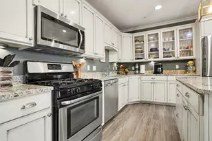 917 W Savidge St, Spring Lake, MI 49456 - Photo 17