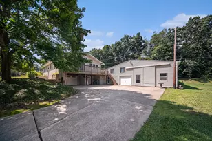 7109 Lake Shore Dr, Chelsea, MI 48118 - Photo 5