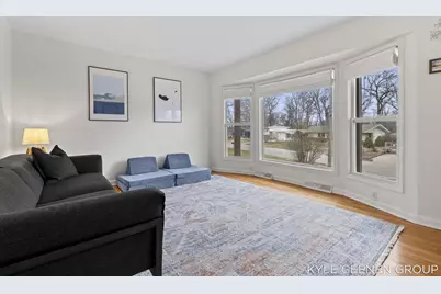 2226 Greenview Drive SW, Wyoming, MI 49519 - Photo 3