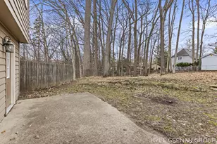 2226 Greenview Dr SW, Wyoming, MI 49519 - Photo 45
