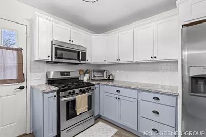 2226 Greenview Drive SW, Wyoming, MI 49519 - Photo 19