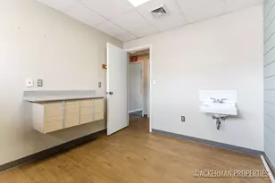 4260 Plainfield Ave NE, Grand Rapids, MI 49525 - Photo 9