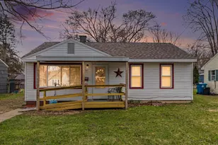 91 N Cedar Ave, Battle Creek, MI 49037 - Photo 1