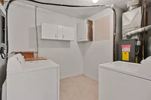 91 N Cedar Ave, Battle Creek, MI 49037 - Photo 13