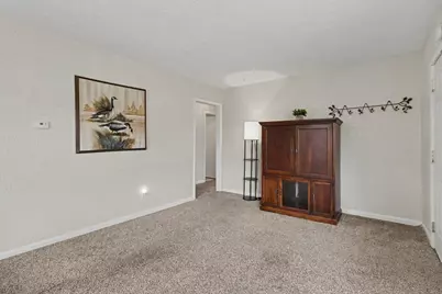 91 N Cedar Avenue, Battle Creek, MI 49037 - Photo 5