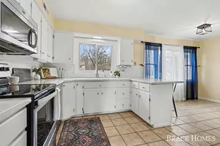 6835 Country View Dr, Kalamazoo, MI 49009 - Photo 9