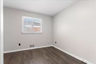 20247 Griggs St, Detroit, MI 48221 - Photo 11