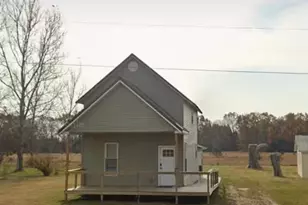 1673 E Parkdale Ave, Manistee, MI 49660 - Photo 1