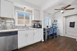 24883 Brittany Ave, Eastpointe, MI 48021 - Photo 11