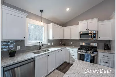 6286 Parker Street, Allendale, MI 49401 - Photo 15