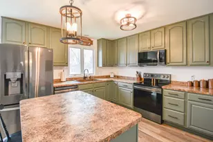 129 Robin Dr, Coldwater, MI 49036 - Photo 9