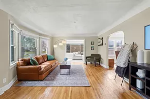 2443 Cherrywood Ct SW, Wyoming, MI 49519 - Photo 7