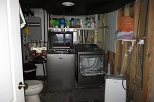 1604 Peggy Pl, Lansing, MI 48910 - Photo 21