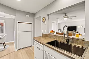 260 Kenyon Dr, Troy, MI 48083 - Photo 13