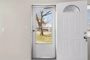 6469 Troy St, Taylor, MI 48180 - Photo 5