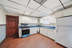 826 Carl Breeding Wy, Jackson, MI 49203 - Photo 13