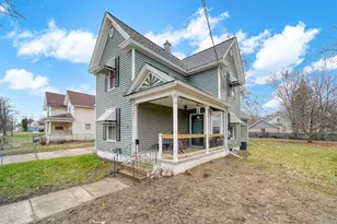 826 Carl Breeding Wy, Jackson, MI 49203 - Photo 3